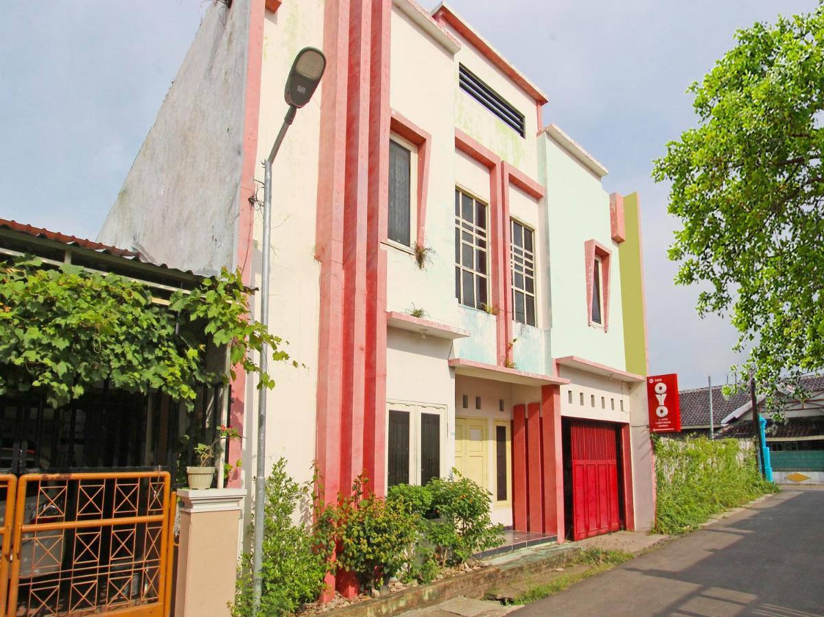 Oyo 3060 Al Fatih Guest House Syariah Tegal  Eksteriør billede
